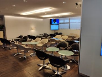 Jet Lounge Wien Sitzbereich Vorne Fernseher