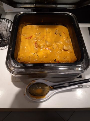 Lufthansa Senator Lounge London Heathrow Chicken Curry