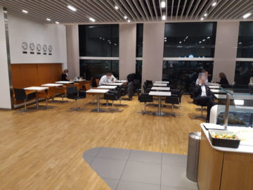 Lufthansa Senator Lounge London Heathrow T2a Essbereich