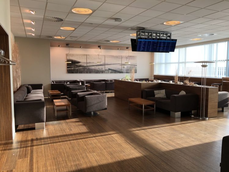 menzies aviation lounge prg t2 aufenthaltsraum