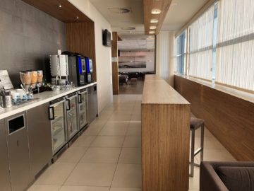 menzies aviation lounge prg t2 uebersicht