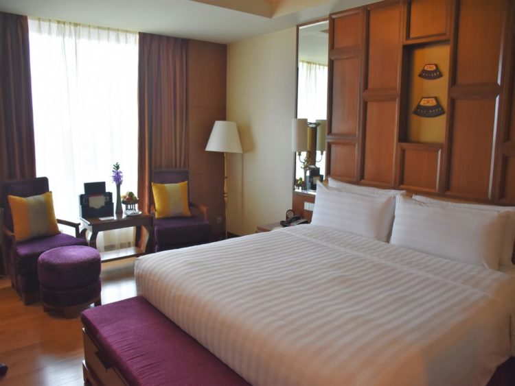 Shangri-La Chiang Mai Deluxe Room King Bed