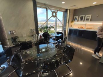 Cip Lounge Athen Esstische