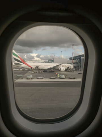 Alitala A330 200 Ausblick Emirates 777 300 Er