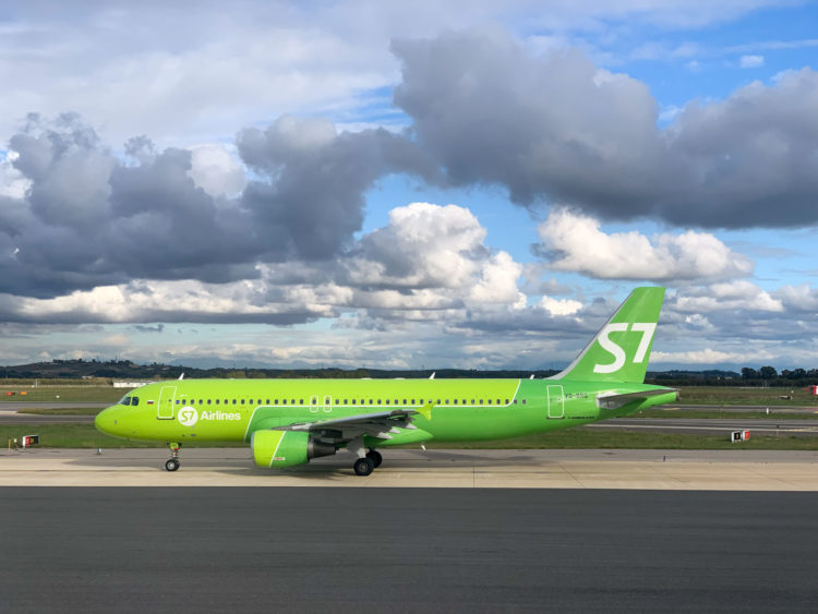 S7 Airlines A320