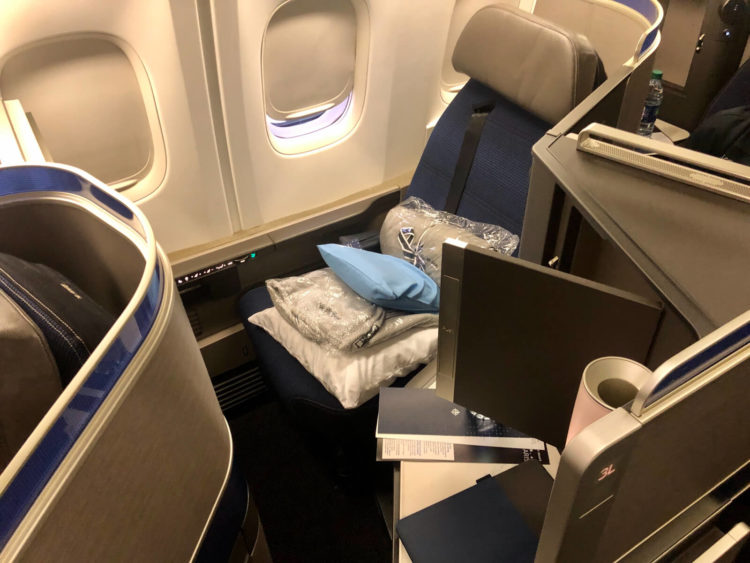United Airlines Polaris Business Class Boeing 767 300 Sitz