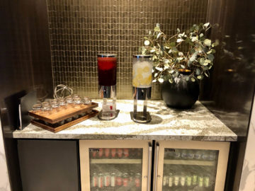 United Polaris Lounge Chicago Softdrinks