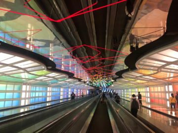 United Polaris Lounge Chicago Tunnel