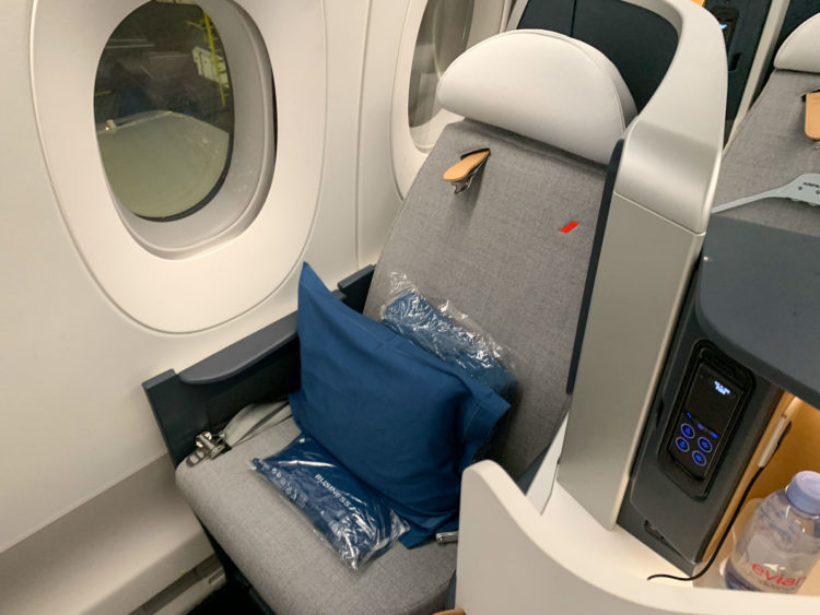 Air France Business Class A350 900 Sitz Fenster 1