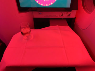 Air France Business Class A350 900 Tisch 3