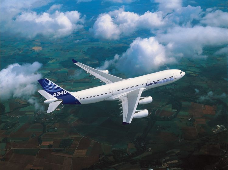 Airbus A340 200 Airbus Lackierung Copyright