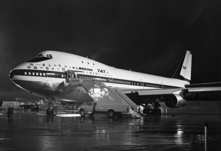 Erste Boeing 747 100 Pixabay