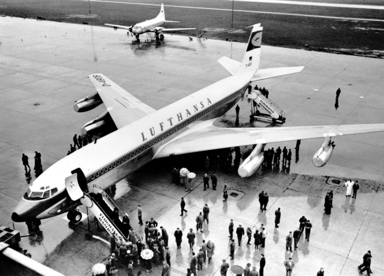 Lufthansa Boeing 707 Hamburg Copyright