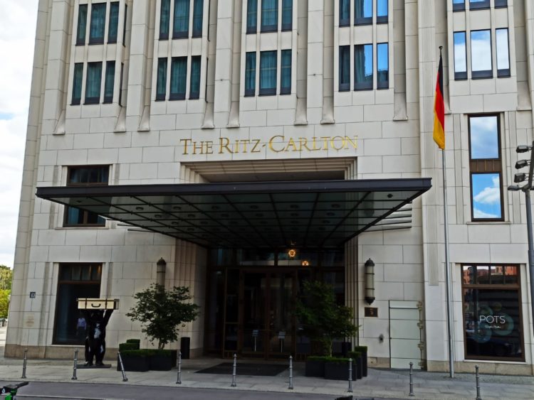 Ritz Carlton Berlin Eingang