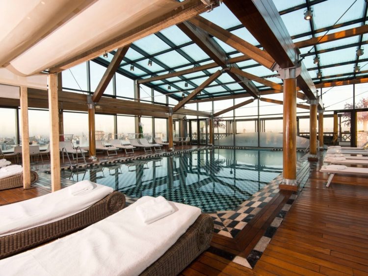 Buenos Aires Marriott Pool Stadtblick Copyright