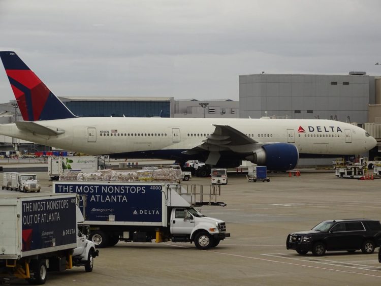 Delta Boeing 777 200lr Unsplash
