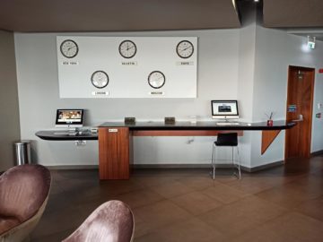 La Valette Club Lounge Malta Arbeitsbereich
