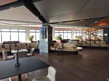 La Valette Club Lounge Malta Essbereich