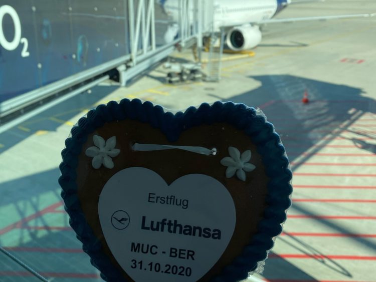 Lufthansa Erstflug Berlin Herz