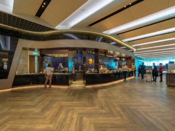 Singapore Airlines Silverkris Lounge Business Class Singapur Terminal 3 Buffett Copyright