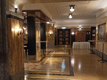 Le Meridien Grand Hotel Nuernberg Lobby Blick Konferenzraeume
