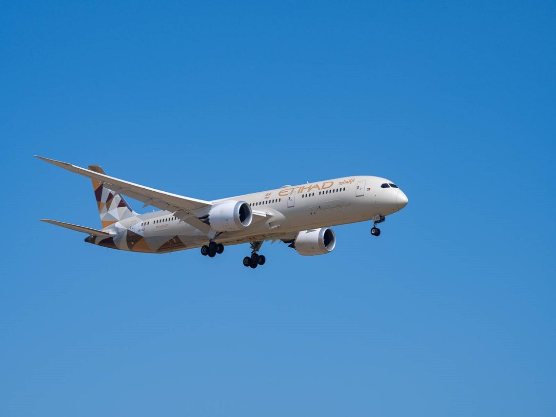 Etihad 787 Zürich Airport