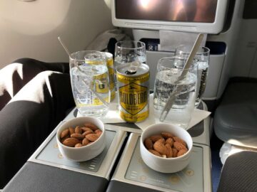 Lufthansa A350 900 Business Class Mandeln Getraenke Nach Dem Start