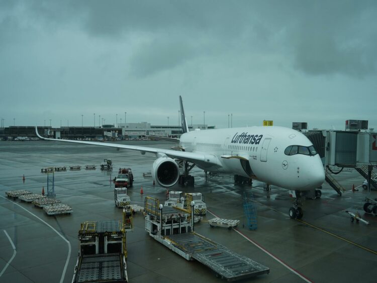 Lufthansa A350 900 Vancouver Airport