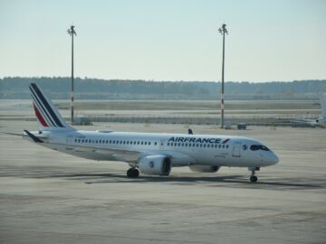 Air France Airbus A220 300 Kennzeichen F Hzua 1