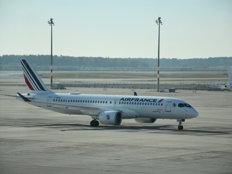 Air France Airbus A220 300 Kennzeichen F Hzua 1