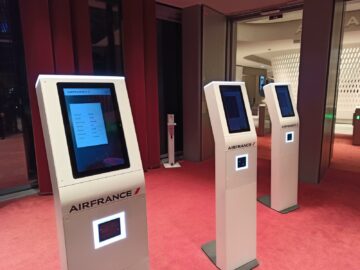 Air France Lounge Paris Charles De Gaulle Terminal 2f Blick Check In Kiosk