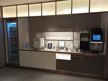 Air France Lounge Paris Charles De Gaulle Terminal 2f Kaffeemaschinen Kuehlschraenke