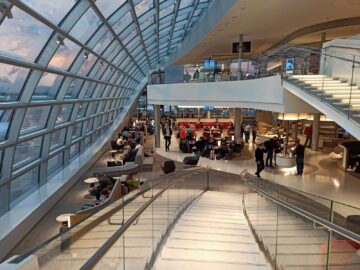 Air France Lounge Paris Charles De Gaulle Terminal 2f Treppe Blick Nach Unten
