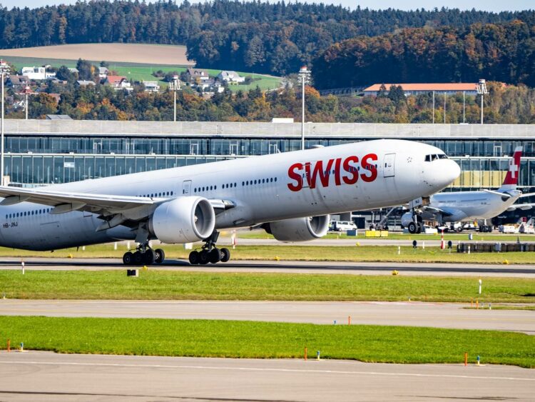 Flugzeug Swiss 777 Takeoff