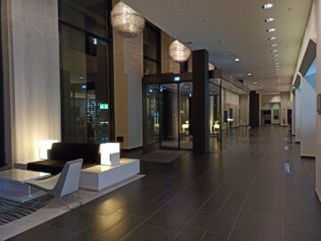 Steigenberger Airport Hotel Berlin Lobby