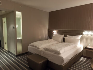 Steigenberger Airport Hotel Berlin Zimmer Bett