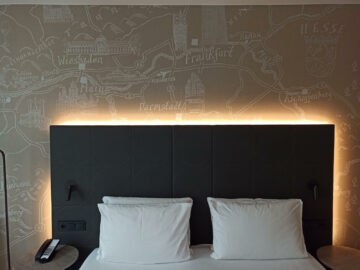 Hyatt Place Frankfurt Airport Zimmer Wand