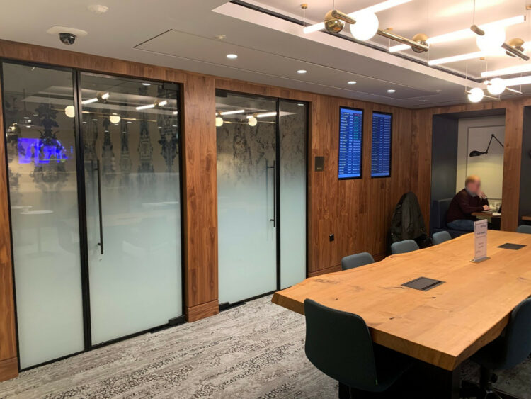 American Express Centurion Lounge London Heathrow Arbeitsbereich