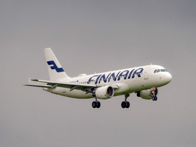 Flugzeug Finnair A320 Zurich