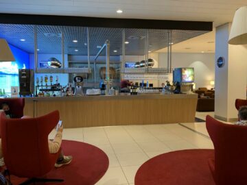 Klm Schengen Crown Lounge 25 Blick Auf Die Bar