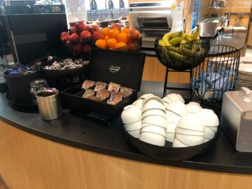 Klm Schengen Crown Lounge 25 Buffettbereich 4