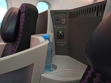 Aeromexico Business Class Boeing 787 8 Mexico Ablage Kopfhoehe