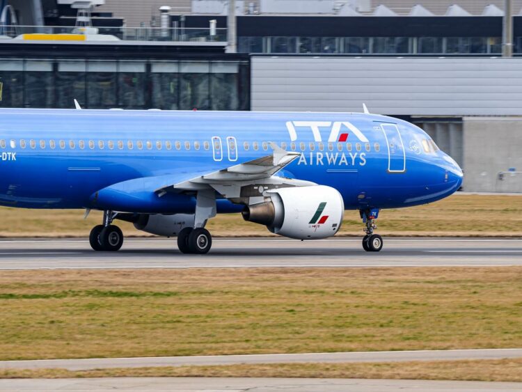 Flugzeug Ita Airways A320 2