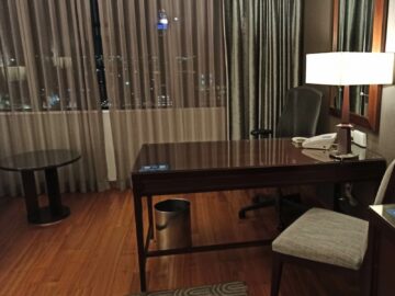 Hilton Mexico City Reforma Zimmer Schreibtisch