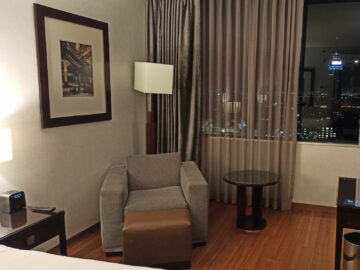 Hilton Mexico City Reforma Zimmer Sessel Fenster