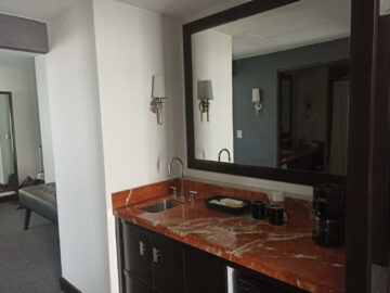 Le Meridien Mexico City Superior Suite Kuechenzeile