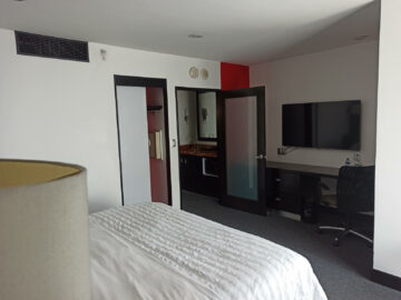 Le Meridien Mexico City Superior Suite Schlafzimmer Blick In Kuechenzeile