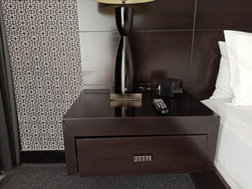 Le Meridien Mexico City Superior Suite. Schlafzimmer Nachttisch