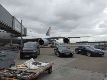 Lufthansa First Class Chauffeur Service Autos Vor Dem Flugzeug