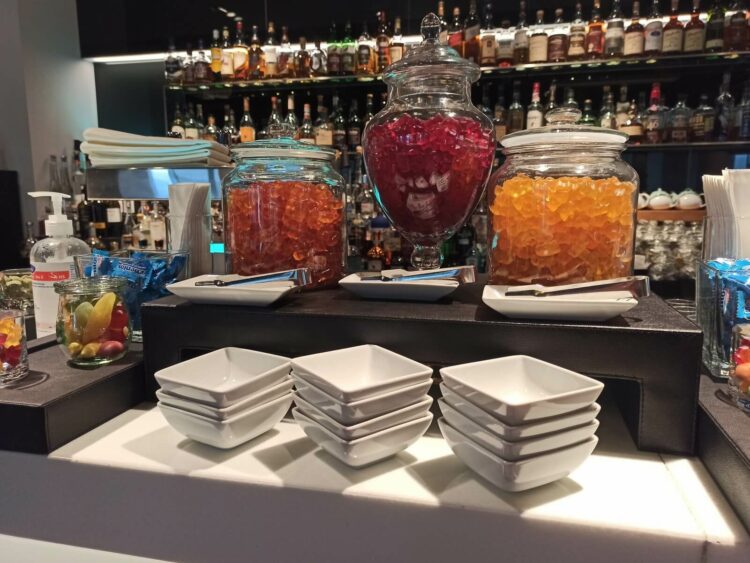 Lufthansa First Class Terminal Frankfurt Bar Gummibärchen
